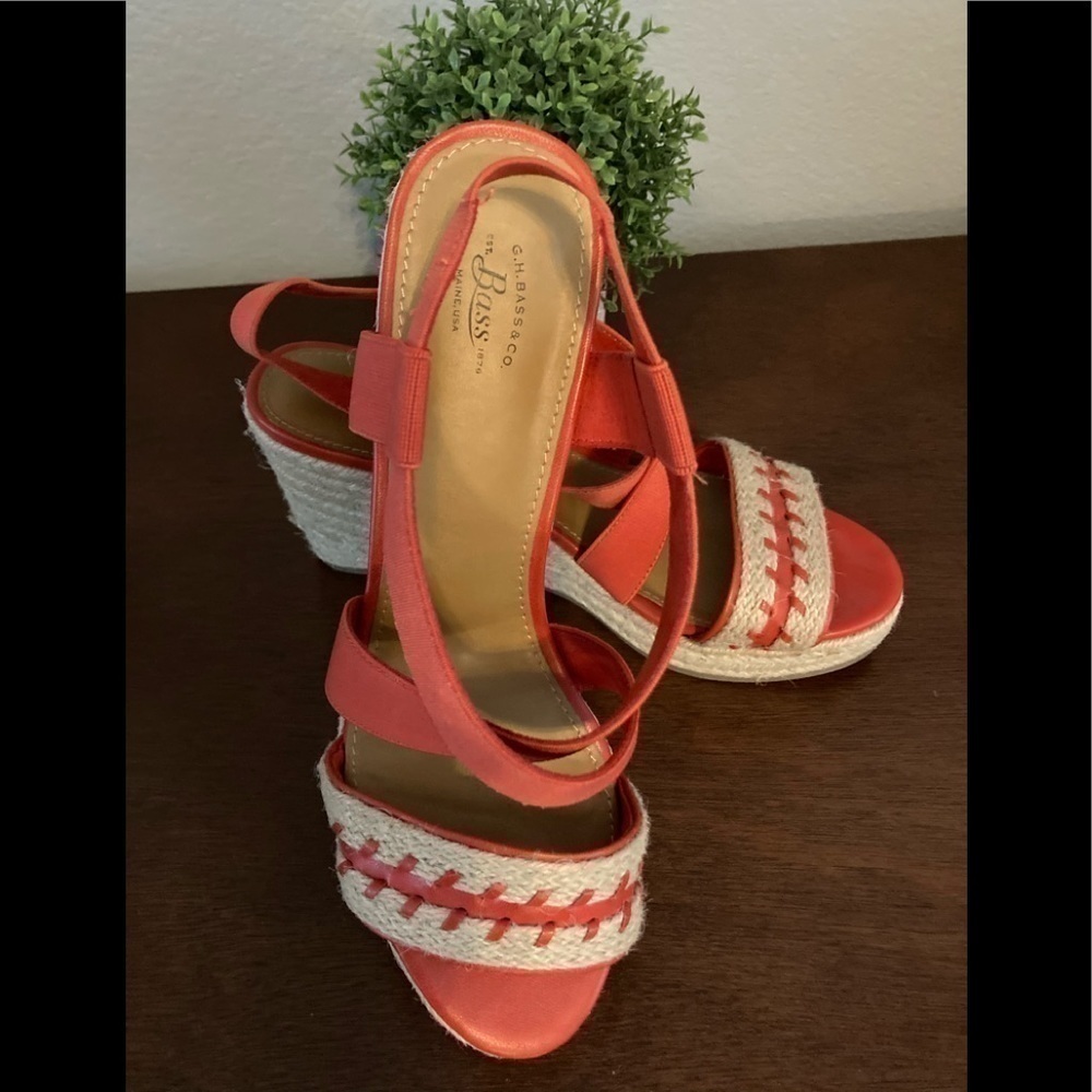 G H Bass & Co. wedges size 9 1/2 Rylee Sandals